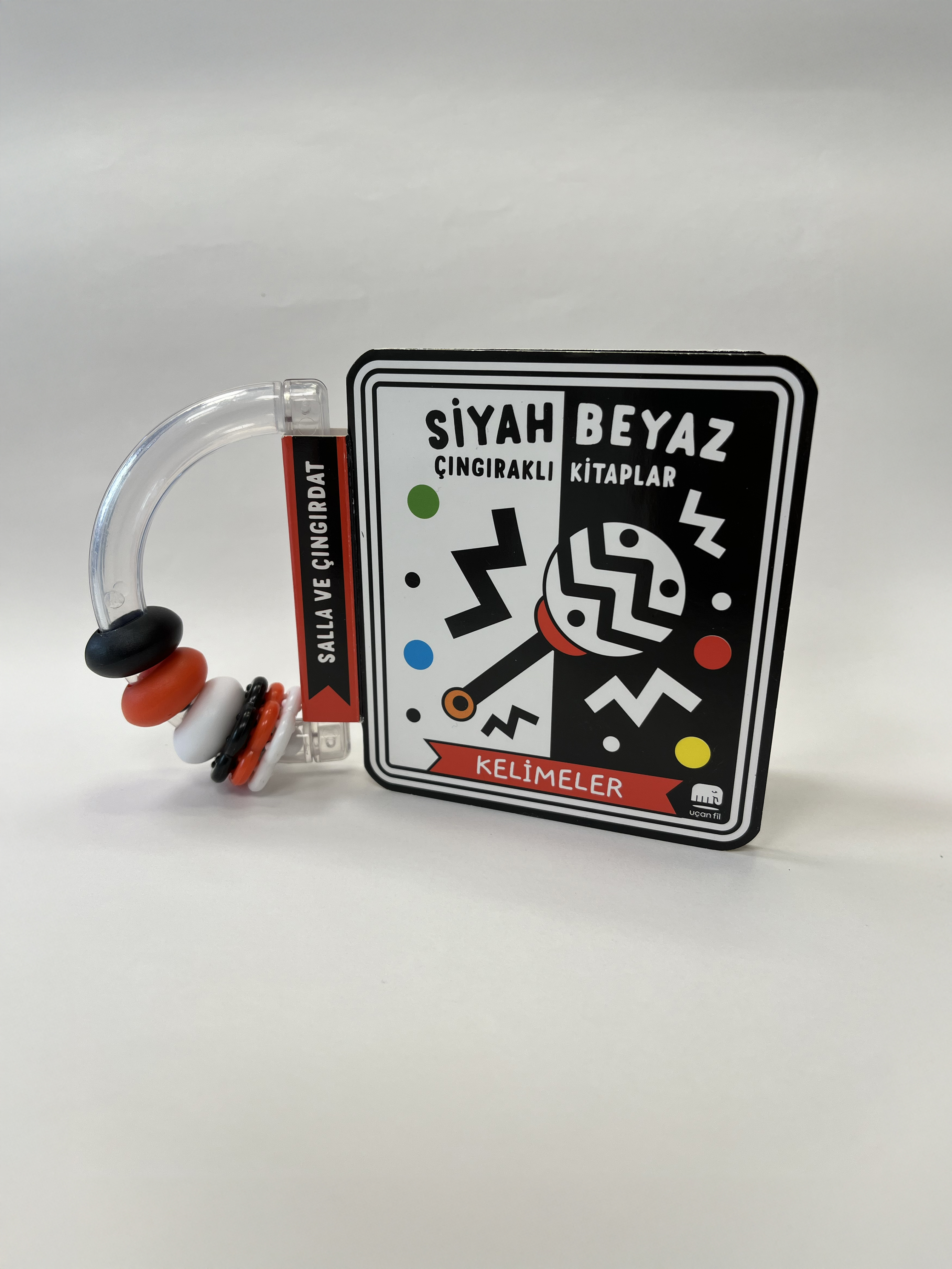 Siyah Beyaz Çıngıraklı Kitaplar Kelimeler