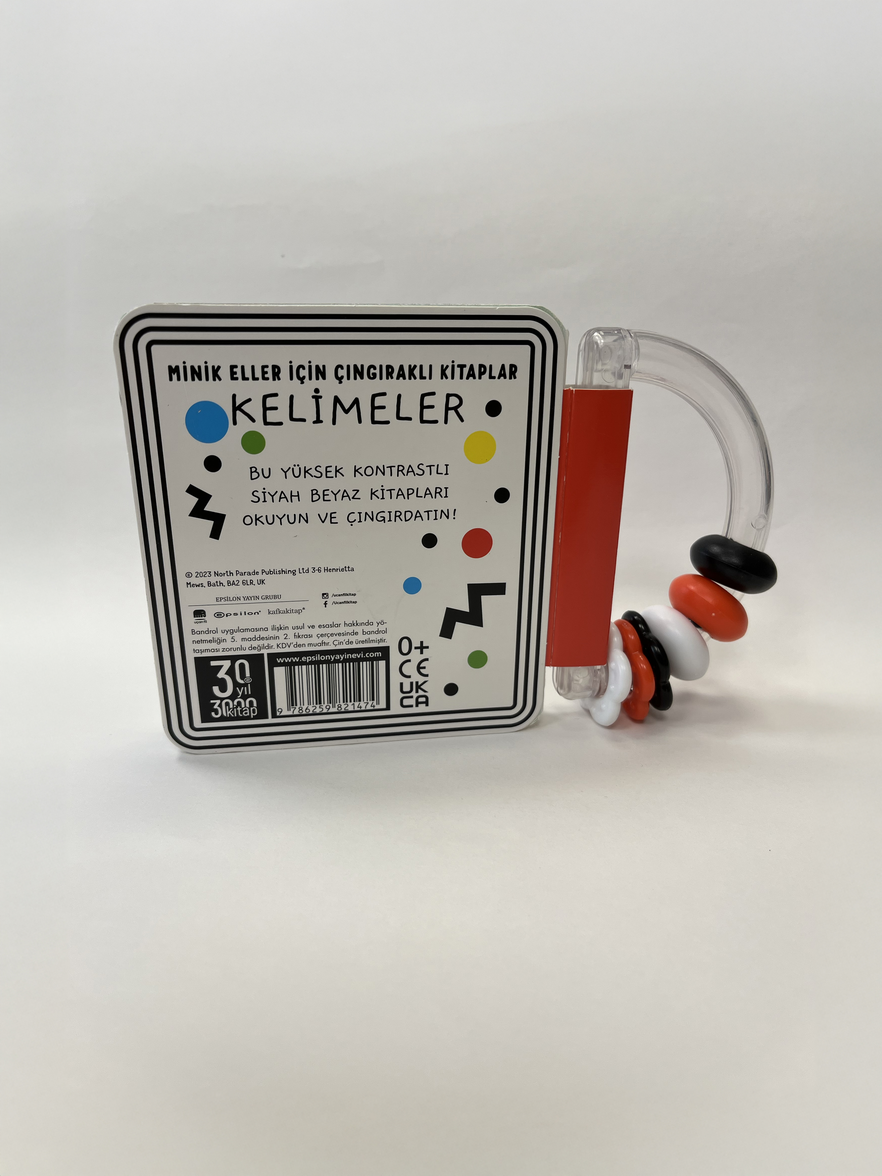 Siyah Beyaz Çıngıraklı Kitaplar Kelimeler